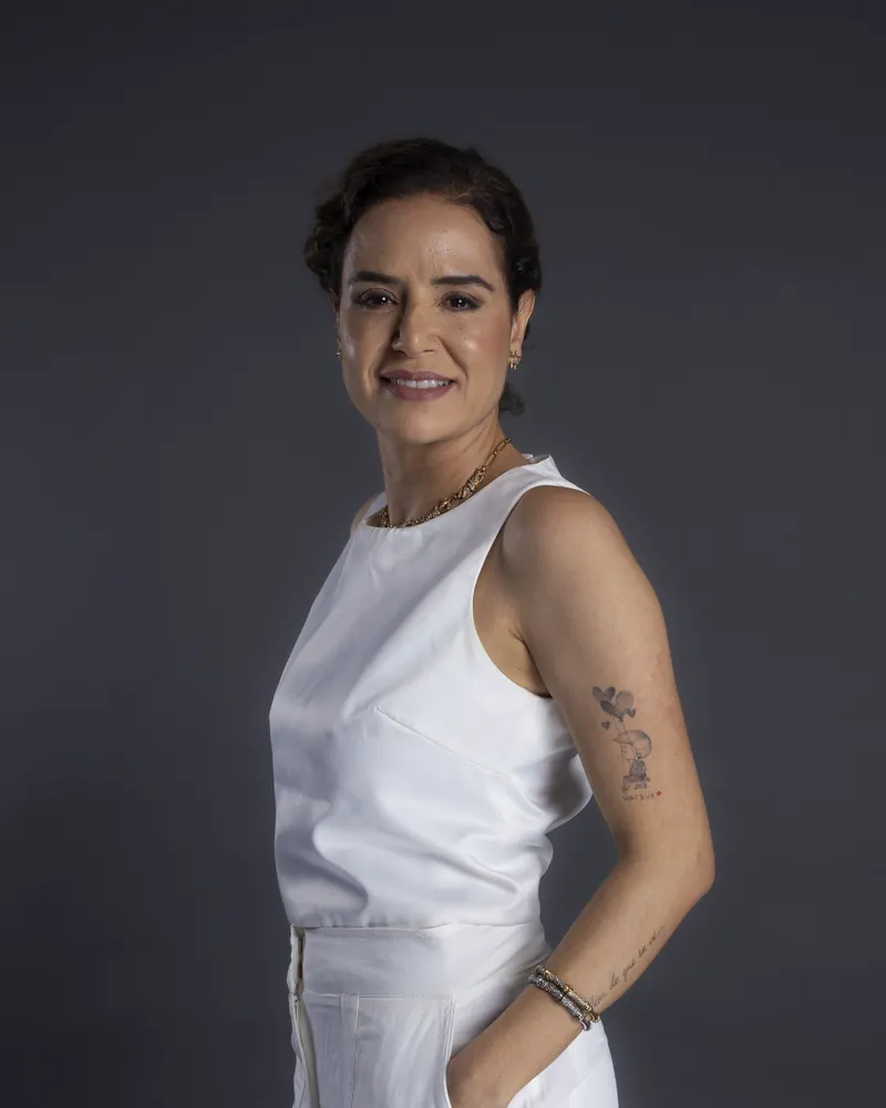 Retrato da Dra. Anna Carolina Rocha, médica em Patos de Minas